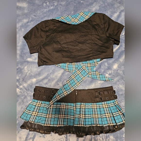 School Girl Outfit - Picture 2 of 4